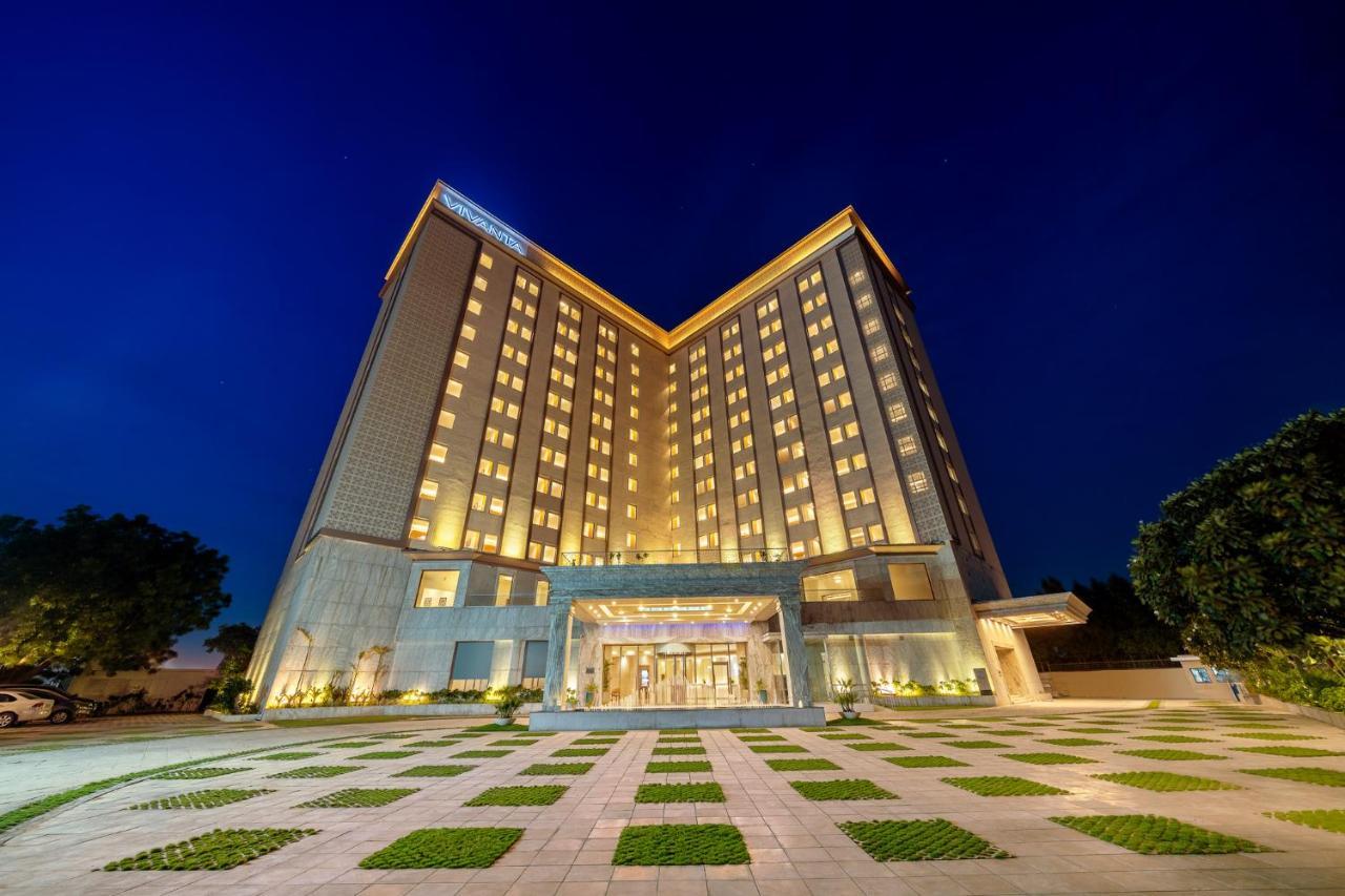 Vivanta Ahmedabad Sg Highway Buitenkant foto