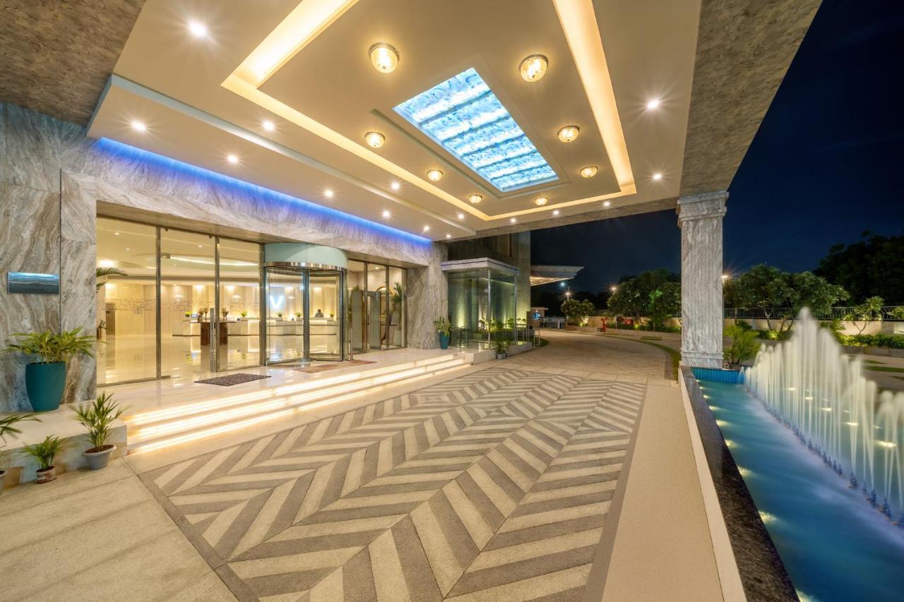 Vivanta Ahmedabad Sg Highway Buitenkant foto